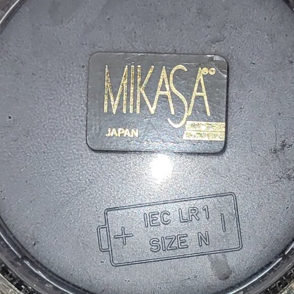 MIKASA DIAMOND FIRE CRYSTAL CLOCK - Picture 6 of 6